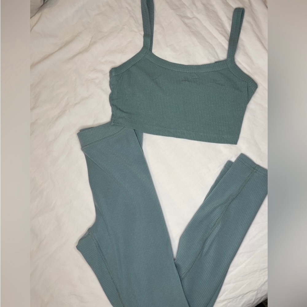 Alo Yoga Set